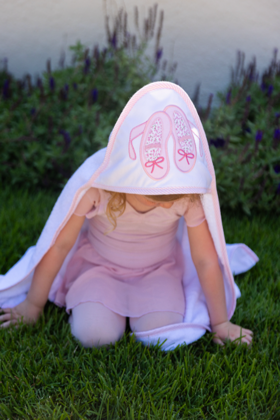 Ballet Applique Hooded Towel & Washcloth Set