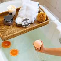 Bergamot &
Grapefruit Bath Bomb