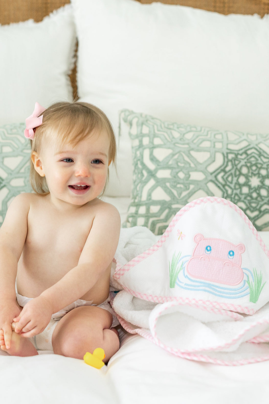 Hooded towel for baby with pink hippo, 3 Marthas